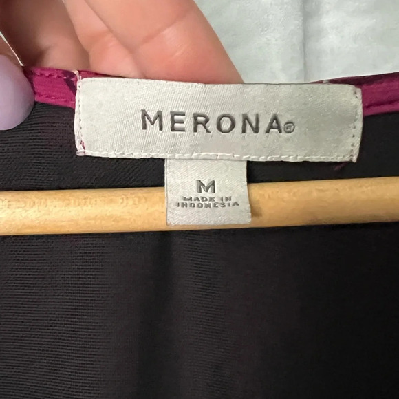 Merona Raspberry & Black Floral Print 3/4 Sleeve Blouse with Built-In Shapewear - Picture 10 of 12